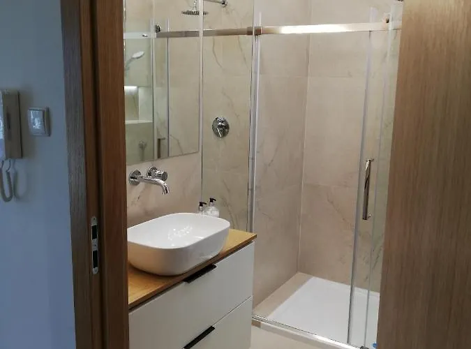 Apartament Gdynia Z Ogrodkiem - Plaza Morze 10 Minut * Gdynia